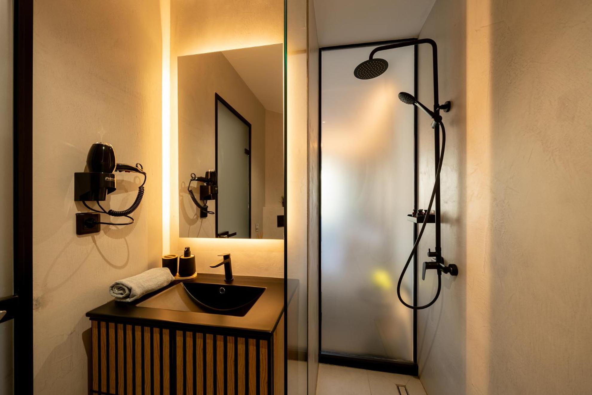 Incorsο - Smart Luxury Stay - Athens Airport - 24Hr Passcode Check In Markópoulon Exteriör bild